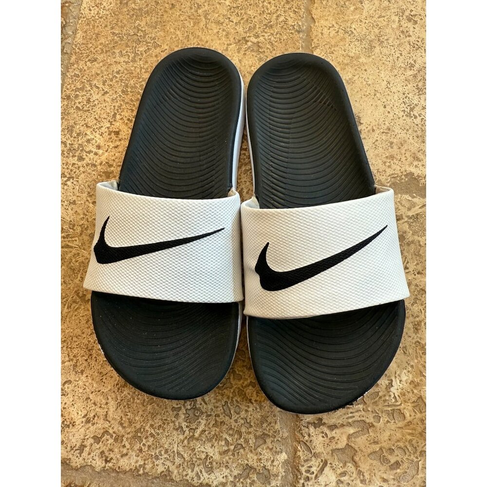 Nike Boys Slide Sandals Black & White Comfy Summer Footwear Size 12 Open Toe